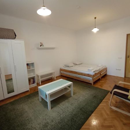 Gizella Apartman Erlau Exterior foto